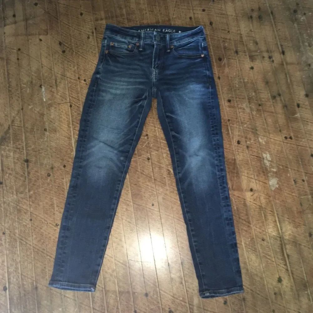 American Eagle dark wash 26x28 skinny jeans